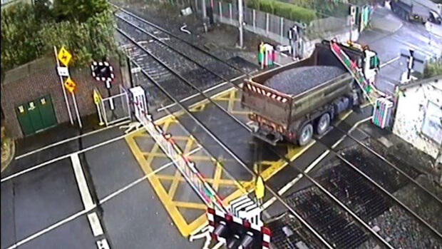   Irish Rail releases video of level crossing near-misses