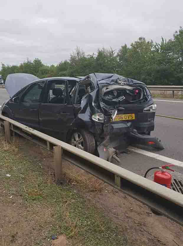 Horrifying image showing why you should never remain in your car when you breakdown on the motorway