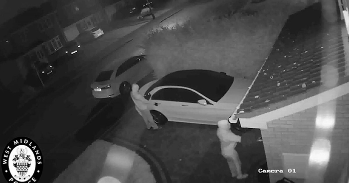 Car thieves steal keyless car in less than 60 seconds